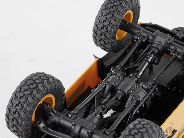 FCX24M alváz, 4WD hajtás és lengéscsillapítók alulnézetből