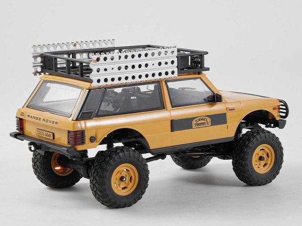 FMS FCX24M Range Rover Camel Trophy RC autó oldalnézet, kicsit hátulról