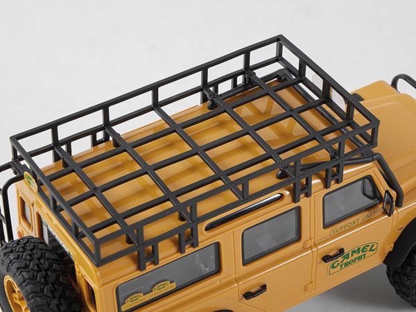 Defender 110 sziklamászó autó, fölülről fényképezve, tetőcsomagtartóval, gallytörővel