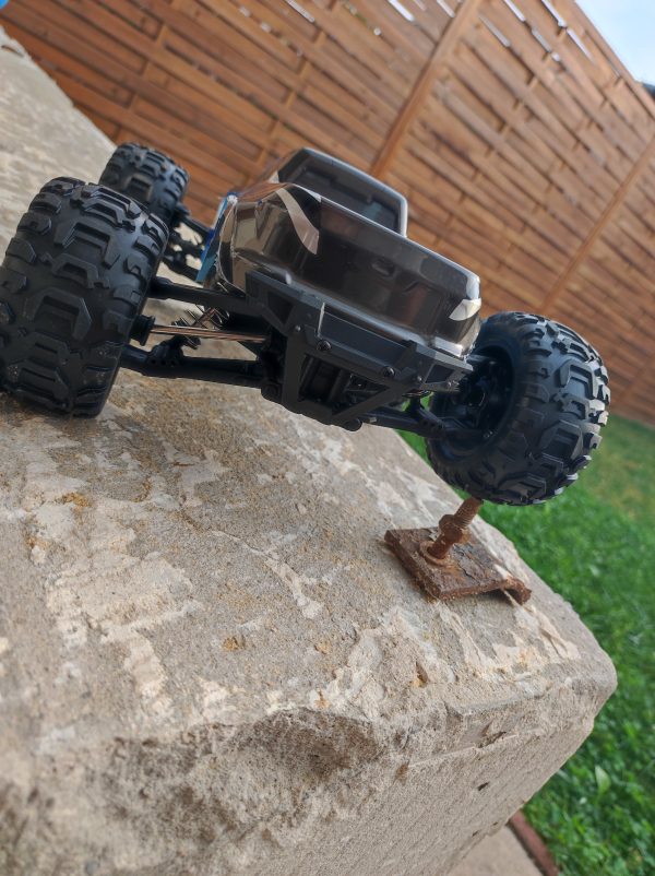 Ravage A RC autó – Kefe nélküli, 45 km/h sebességgel, 1/16 méret, Off-road Terepjáró (kék) - Image 5