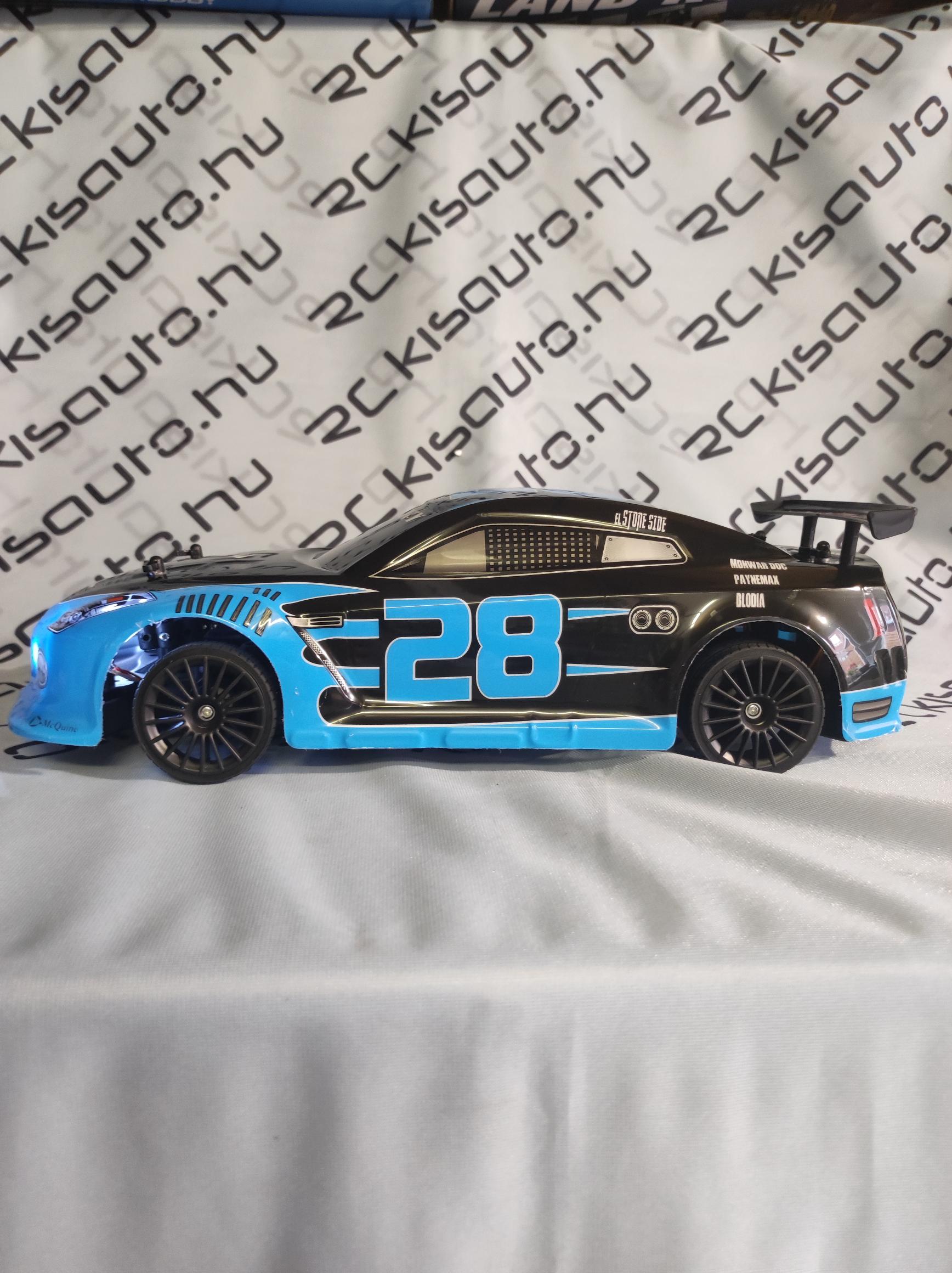 Drift RC Nissan oldalról