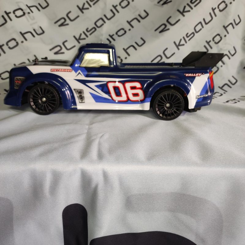 Távirányítós drift pickup oldalról