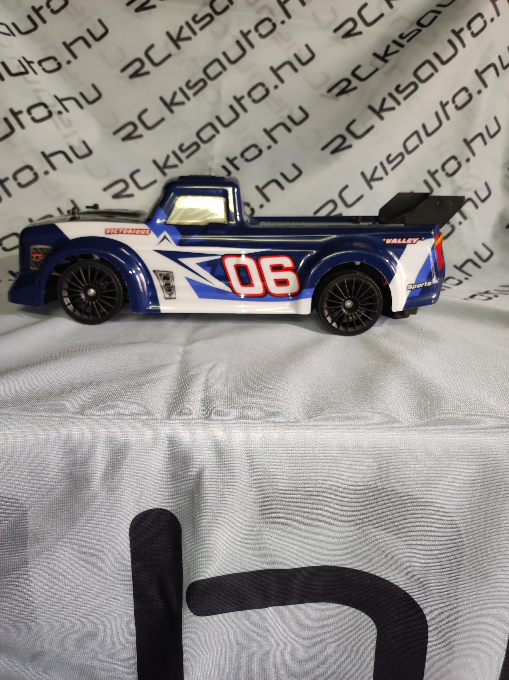 Távirányítós drift pickup oldalról