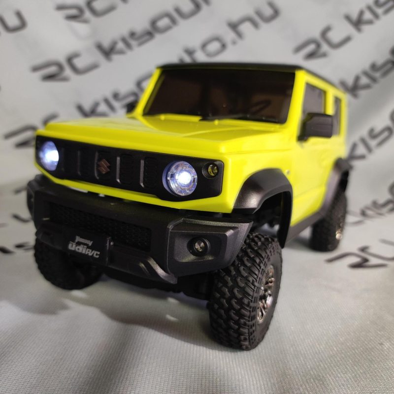 Suzuki Jimny RTR szemből lámpával