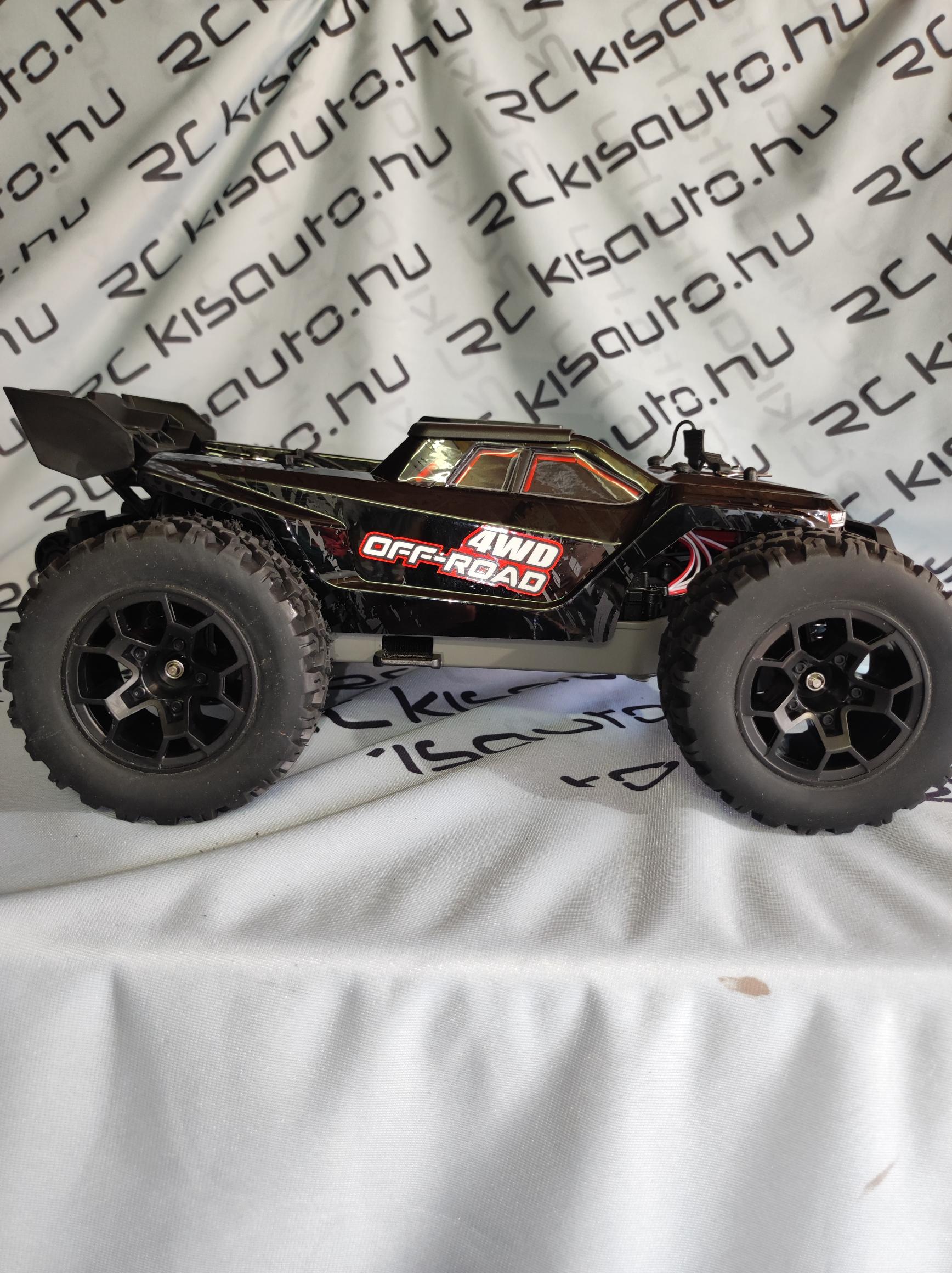 Fekete rc basher oldalról