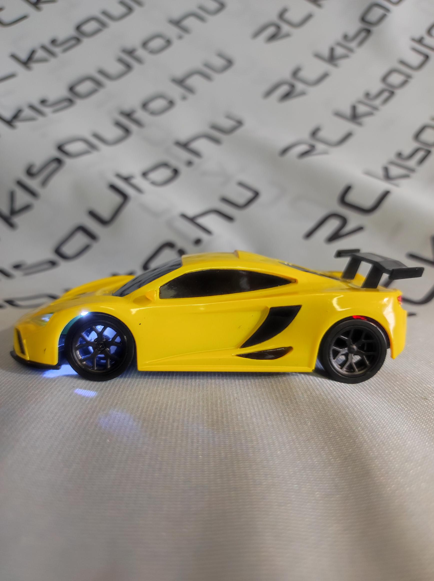 Mini rc drift autó oldalról