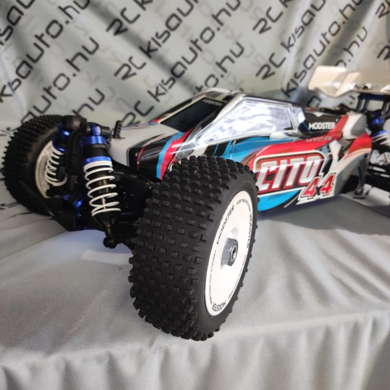 Modster rc autó szemből oldalról