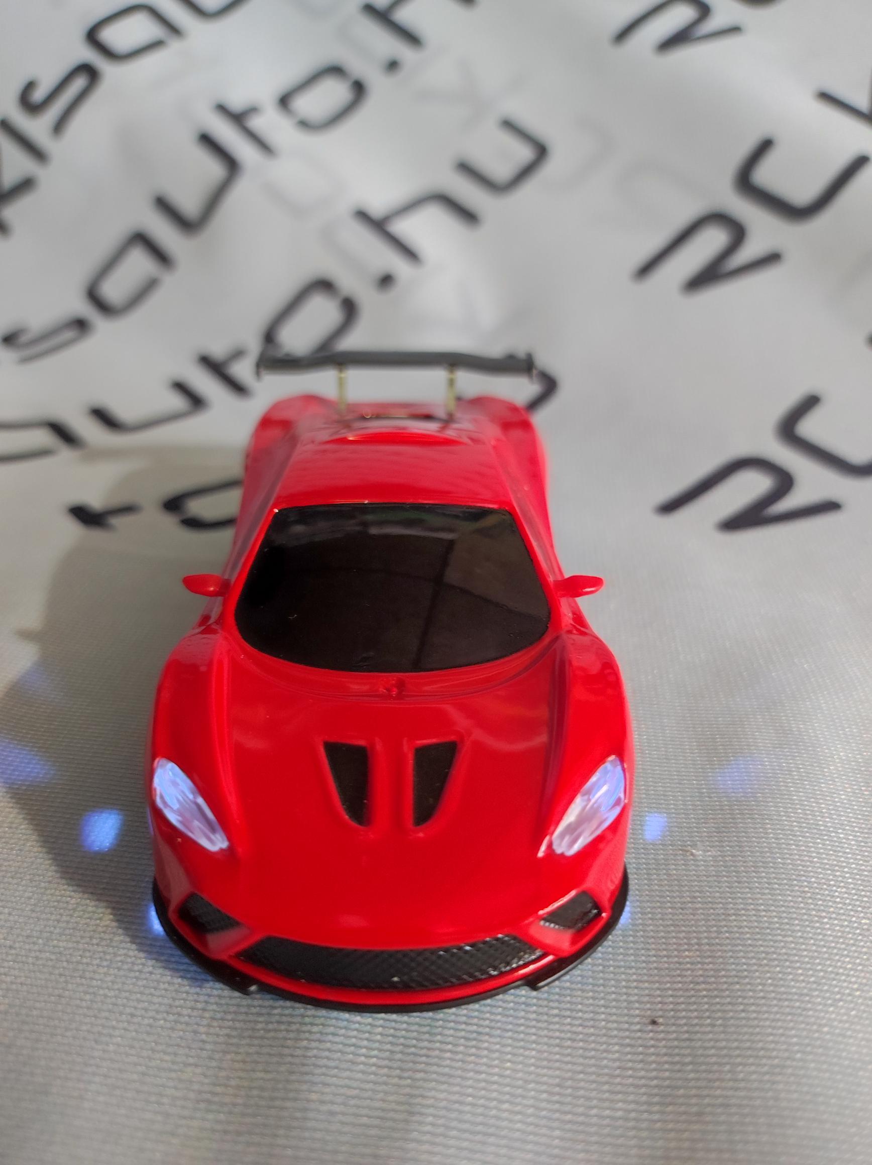 RC drift autó szemből fölülről