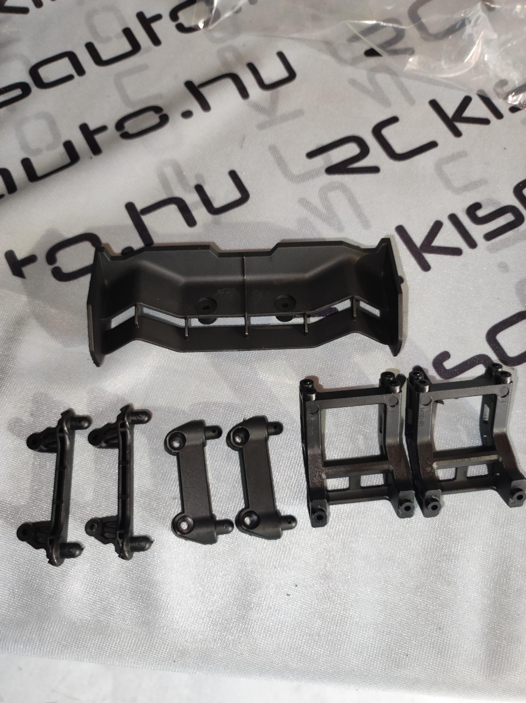 RC truggy extra tartozékokkal