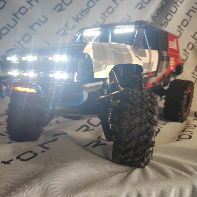 Ford rc autó reflektorokkal